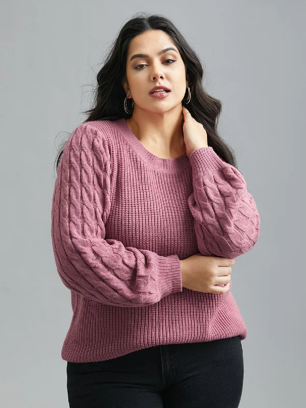 Round Neck Textured Cable Knit Pullover