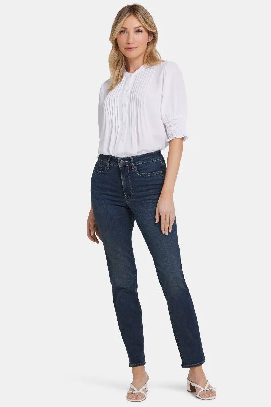 Sheri Slim Jeans In Petite - Presley